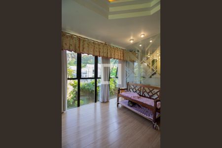 Casa à venda com 550m², 4 quartos e 5 vagasQuarto 1- Suíte