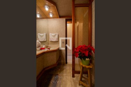 Casa à venda com 550m², 4 quartos e 5 vagasBanheiro 4