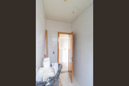 Casa à venda com 50m², 2 quartos e 2 vagas Casa à venda com 50m², 2 quartos e 2 vagasBanheiro