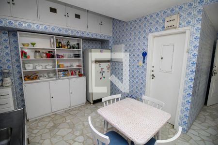 Apartamento à venda com 290m², 4 quartos e 1 vagaCozinha