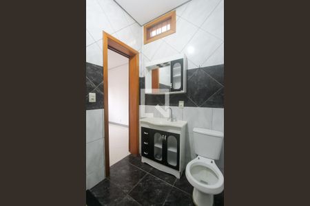 Banheiro suite de casa à venda com 3 quartos, 240m² em Sarandi, Porto Alegre