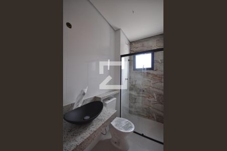 Casa à venda com 110m², 3 quartos e 3 vagasBanheiro da Suite 2