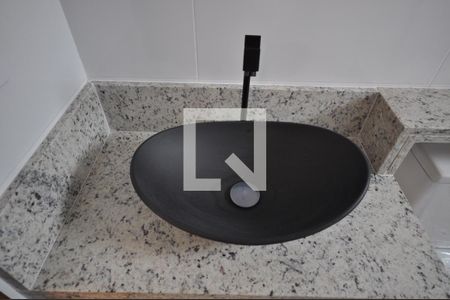 Casa à venda com 110m², 3 quartos e 3 vagasBanheiro da Suite 2