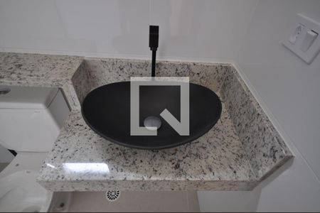 Casa à venda com 110m², 3 quartos e 3 vagasBanheiro da Suíte 3