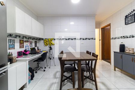 Casa à venda com 252m², 3 quartos e 3 vagas Casa à venda com 252m², 3 quartos e 3 vagasCozinha