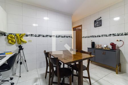 Casa à venda com 252m², 3 quartos e 3 vagas Casa à venda com 252m², 3 quartos e 3 vagasCozinha