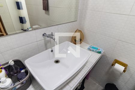 Casa à venda com 252m², 3 quartos e 3 vagas Casa à venda com 252m², 3 quartos e 3 vagasBanheiro