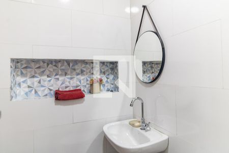 Casa à venda com 252m², 3 quartos e 3 vagas Casa à venda com 252m², 3 quartos e 3 vagasBanheiro da Área Gourmet