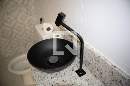 Casa à venda com 110m², 3 quartos e 2 vagasLavabo