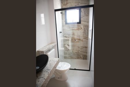 Casa à venda com 110m², 3 quartos e 2 vagasBanheiro do Quarto 2