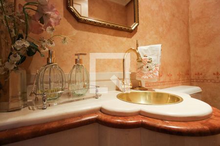 Apartamento à venda com 228m², 4 quartos e 4 vagas Apartamento à venda com 228m², 4 quartos e 4 vagasLavabo