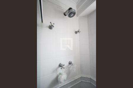 Apartamento à venda com 228m², 4 quartos e 4 vagas Apartamento à venda com 228m², 4 quartos e 4 vagasBanheiro 3