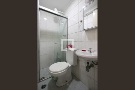 Apartamento à venda com 228m², 4 quartos e 4 vagas Apartamento à venda com 228m², 4 quartos e 4 vagasBanheiro de Serviço