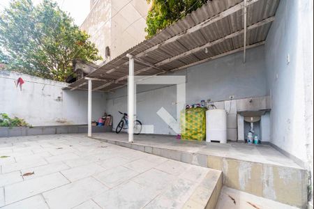 Casa à venda com 100m², 3 quartos e 4 vagasQuintal 