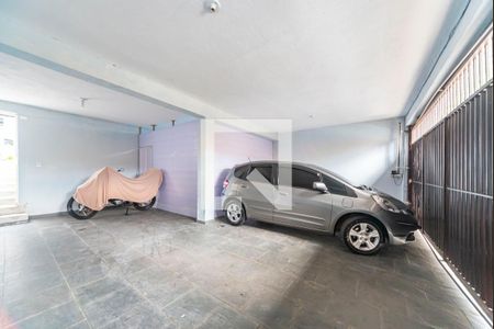 Casa à venda com 100m², 3 quartos e 4 vagasGaragem