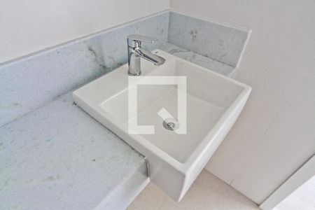 Apartamento à venda com 80m², 2 quartos e 1 vaga Apartamento à venda com 80m², 2 quartos e 1 vagaBanheiro da Suíte 1