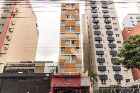 Apartamento à venda com 30m², 1 quarto e sem vaga Apartamento à venda com 30m², 1 quarto e sem vagaFachada