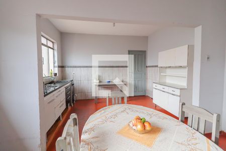 Casa à venda com 200m², 2 quartos e 1 vaga Casa à venda com 200m², 2 quartos e 1 vagaCozinha
