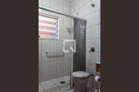 Casa à venda com 380m², 4 quartos e 3 vagas Casa à venda com 380m², 4 quartos e 3 vagasBanheiro