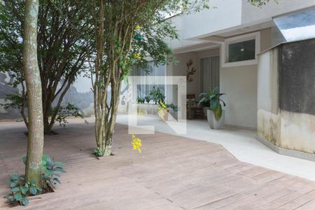 Casa de condomínio à venda com 480m², 5 quartos e 6 vagas Casa de condomínio à venda com 480m², 5 quartos e 6 vagasÁrea comum