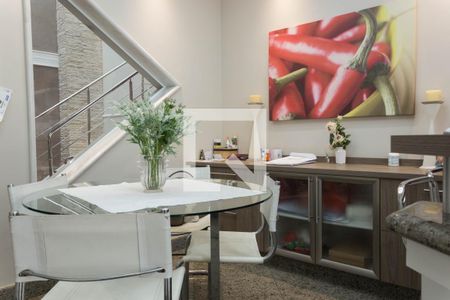Casa de condomínio à venda com 480m², 5 quartos e 6 vagas Casa de condomínio à venda com 480m², 5 quartos e 6 vagasCozinha
