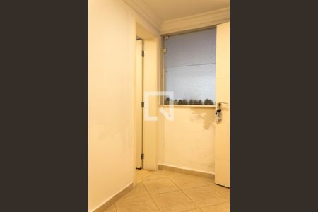 Casa de condomínio à venda com 480m², 5 quartos e 6 vagas Casa de condomínio à venda com 480m², 5 quartos e 6 vagasSuíte de serviço