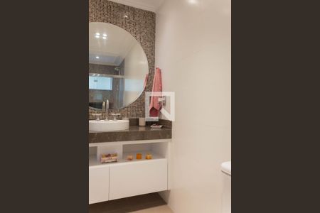 Casa de condomínio à venda com 480m², 5 quartos e 6 vagas Casa de condomínio à venda com 480m², 5 quartos e 6 vagasBanheiro da Suíte 4