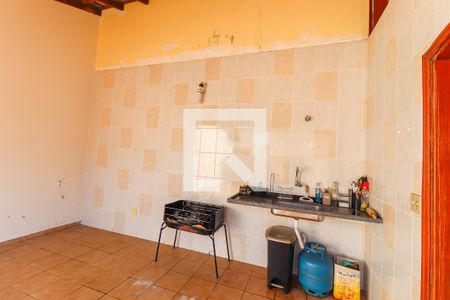 Casa à venda com 250m², 2 quartos e 2 vagasQuintal