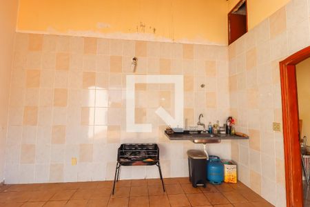 Casa à venda com 250m², 2 quartos e 2 vagasQuintal