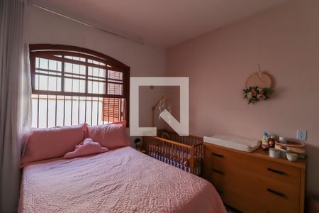 Casa à venda com 250m², 2 quartos e 2 vagasSuíte