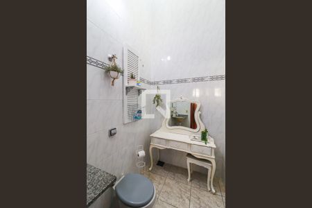 Casa à venda com 250m², 2 quartos e 2 vagasBanheiro