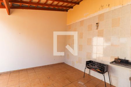 Casa à venda com 250m², 2 quartos e 2 vagasQuintal