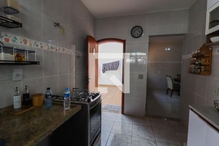 Casa à venda com 250m², 2 quartos e 2 vagasCozinha