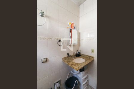 Casa à venda com 250m², 2 quartos e 2 vagasSuíte