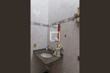 Casa à venda com 250m², 2 quartos e 2 vagasBanheiro