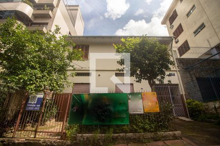 Casa à venda com 150m², 3 quartos e 1 vaga Casa à venda com 150m², 3 quartos e 1 vagaFachada