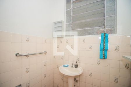 Casa à venda com 150m², 3 quartos e 1 vaga Casa à venda com 150m², 3 quartos e 1 vagaBanheiro