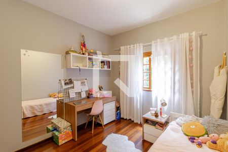 Casa à venda com 325m², 3 quartos e 4 vagasSuíte 3