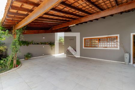 Casa à venda com 325m², 3 quartos e 4 vagasGaragem