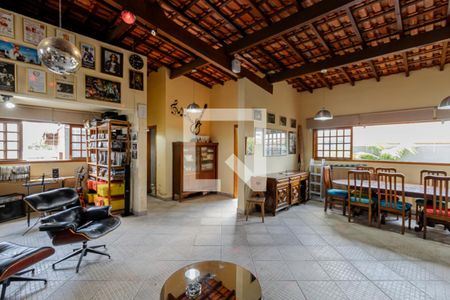 Casa à venda com 325m², 3 quartos e 4 vagasArea comum Salão - Espaço Gourmet