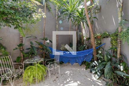 Casa à venda com 325m², 3 quartos e 4 vagasQuintal