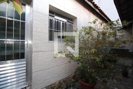 Casa à venda com 240m², 3 quartos e 4 vagasedicula