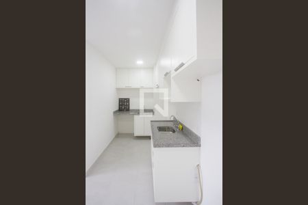 Cozinha de apartamento à venda com 2 quartos, 34m² em Santo Amaro, São Paulo