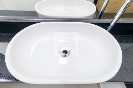 Lavabo de casa de condomínio para alugar com 2 quartos, 163m² em Brooklin Novo, São Paulo