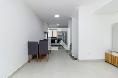 Sala de casa de condomínio para alugar com 2 quartos, 163m² em Brooklin Novo, São Paulo