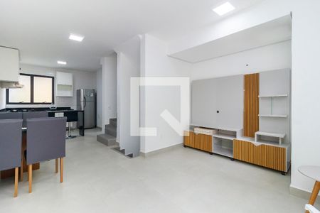 Sala de casa de condomínio para alugar com 2 quartos, 163m² em Brooklin Novo, São Paulo