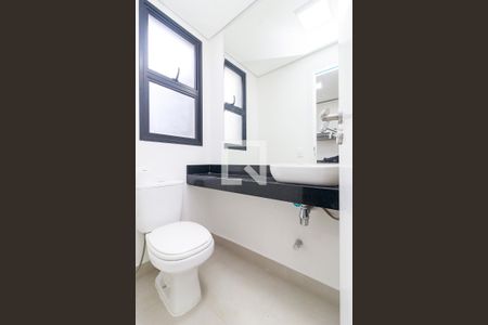 Lavabo de casa de condomínio para alugar com 2 quartos, 163m² em Brooklin Novo, São Paulo