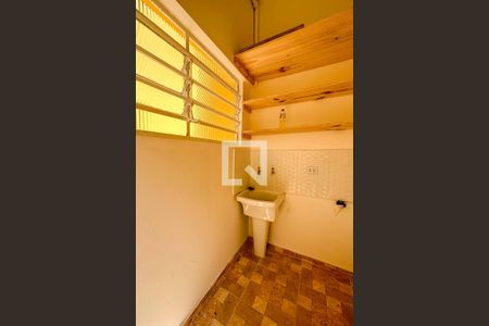 Casa à venda com 154m², 4 quartos e sem vagaArea de serviço