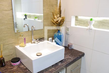 Apartamento à venda com 53m², 2 quartos e sem vaga Apartamento à venda com 53m², 2 quartos e sem vagaBanheiro