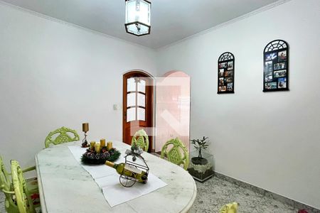 Casa à venda com 278m², 3 quartos e 6 vagasCopa